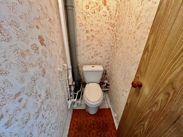 
   Продам 2-комнатную, 52 м², Добровольского ул, 16

. Фото 8.