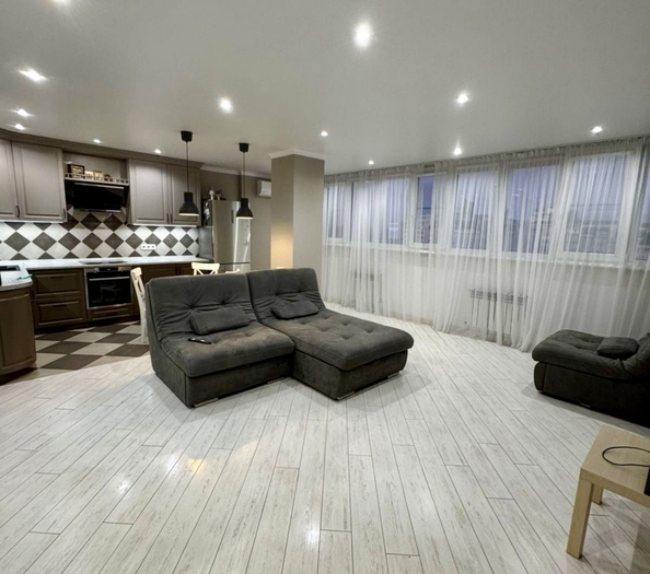 
   Продам студию, 50 м², 23-я линия ул, 6

. Фото 1.