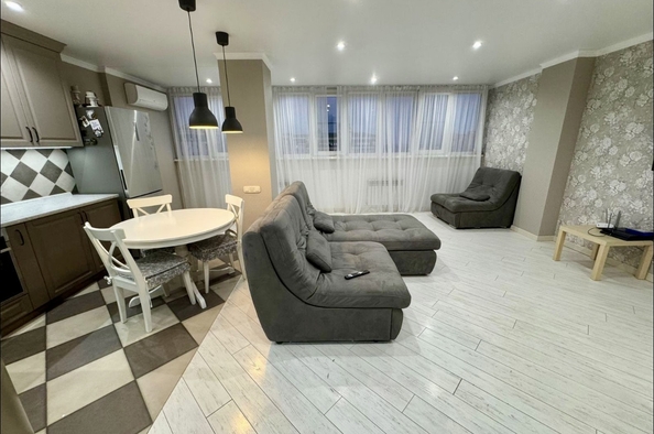 
   Продам студию, 50 м², 23-я линия ул, 6

. Фото 2.
