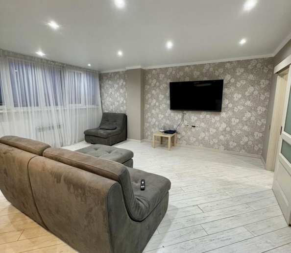 
   Продам студию, 50 м², 23-я линия ул, 6

. Фото 3.