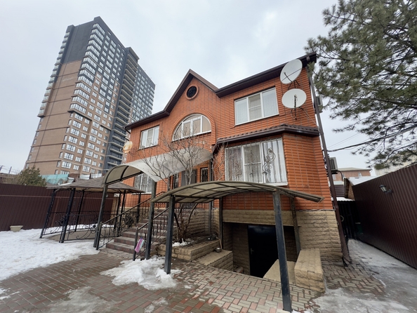 
   Продам дом, 292 м², Ростов-на-Дону

. Фото 1.