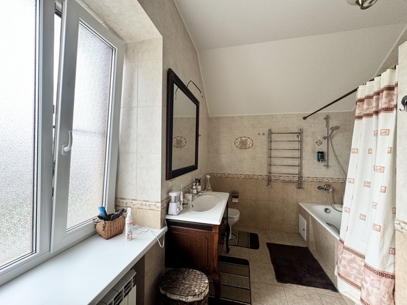 
   Продам дом, 295 м², Янтарный

. Фото 12.