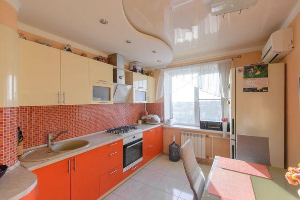
   Продам 3-комнатную, 64 м², 40-летия Победы пр-кт, 95

. Фото 1.