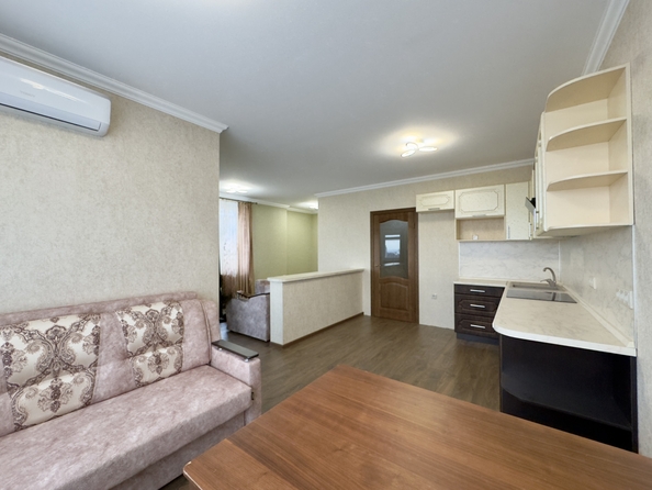 
   Продам 1-комнатную, 39 м², Мира ул, 1

. Фото 2.