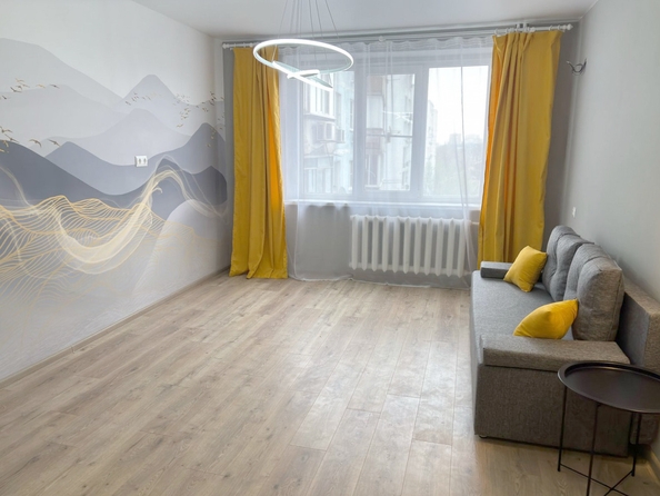 
   Продам 3-комнатную, 64.2 м², Разина ул, 3

. Фото 1.