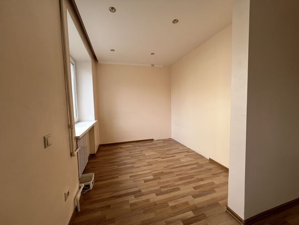 
   Продам 4-комнатную, 83 м², 40-летия Победы пр-кт, 37

. Фото 7.