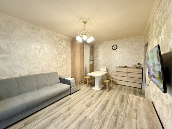 
   Продам 2-комнатную, 55 м², 40-летия Победы пр-кт, 95

. Фото 3.