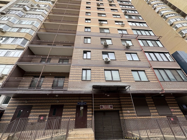 
   Продам студию, 34 м², Малюгиной ул, 228

. Фото 21.
