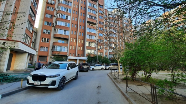 
   Продам 2-комнатную, 74 м², Лелюшенко ул, 13

. Фото 20.