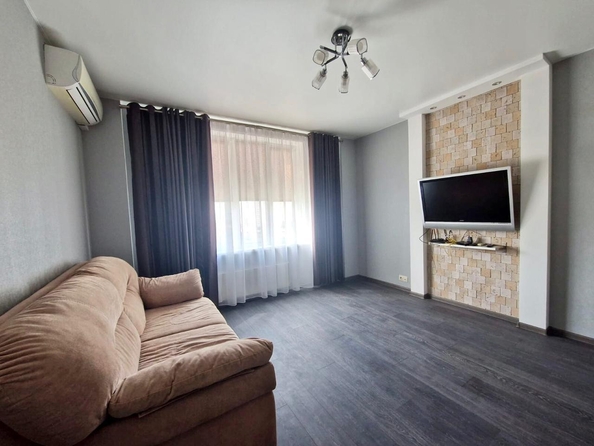 
   Продам 1-комнатную, 37.7 м², Извилистая ул, 13

. Фото 1.