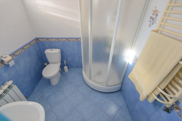 
   Продам дом, 428 м², Ростов-на-Дону

. Фото 11.