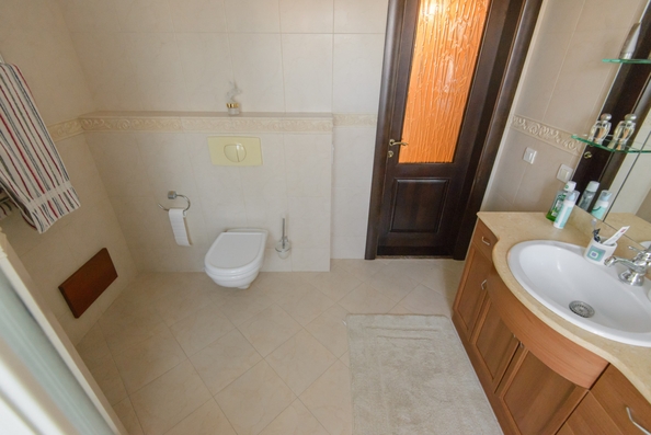 
   Продам дом, 428 м², Ростов-на-Дону

. Фото 13.
