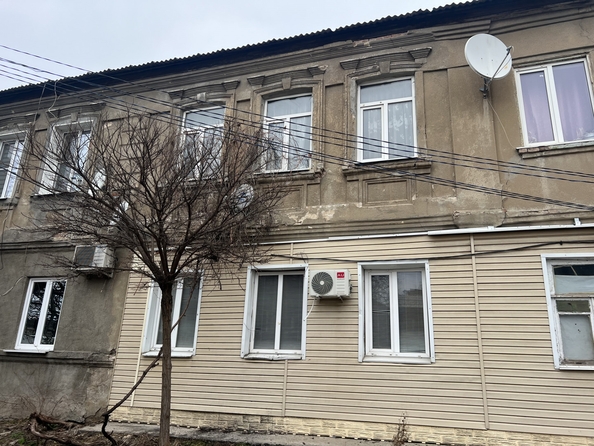 
   Продам 2-комнатную, 56 м², Малюгиной ул, 155

. Фото 1.