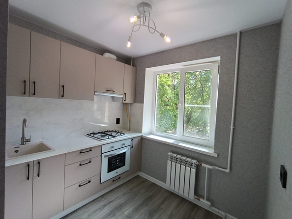
   Продам 2-комнатную, 48 м², Коммунистический пр-кт, 33

. Фото 1.