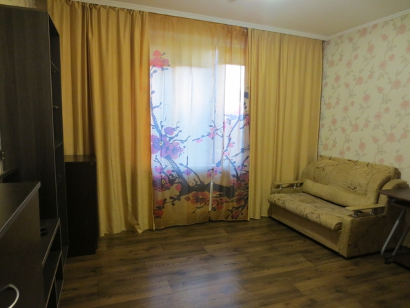 
   Продам 1-комнатную, 38 м², Жданова ул, 7/33

. Фото 1.