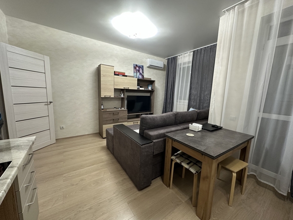 
   Продам 2-комнатную, 38 м², Чаленко пер, 7

. Фото 4.