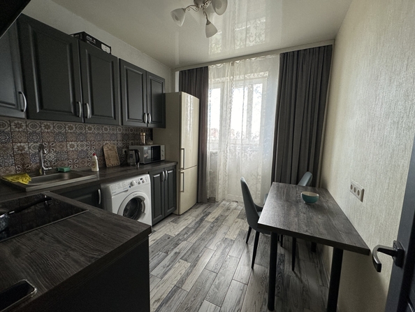 
   Продам 1-комнатную, 39 м², Малиновского ул, 76

. Фото 7.