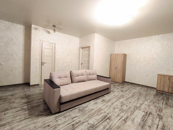 
   Продам 1-комнатную, 47 м², Крупской ул, 82/4

. Фото 3.
