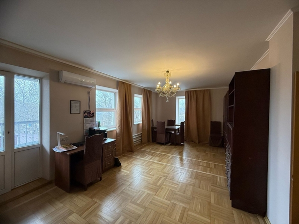 
   Продам 3-комнатную, 70.1 м², Ереванская ул, 25

. Фото 2.