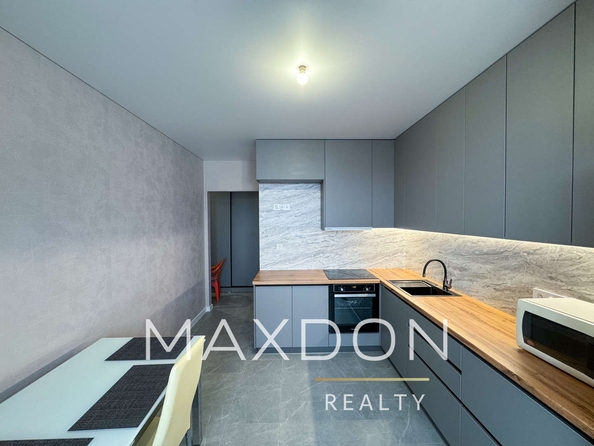 
   Продам 2-комнатную, 64 м², Комарова б-р, 1е

. Фото 10.