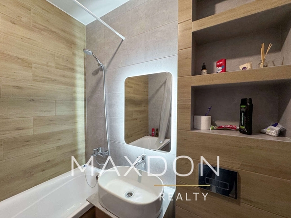 
   Продам 2-комнатную, 64 м², Комарова б-р, 1е

. Фото 13.