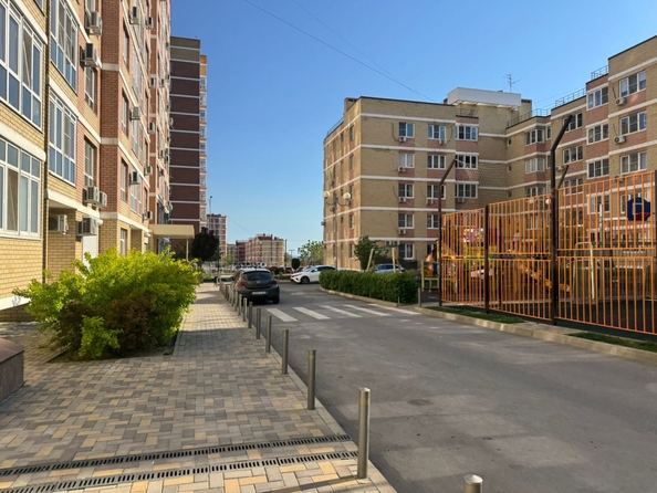 
   Продам 4-комнатную, 75 м², Чаленко пер, 17/1

. Фото 18.