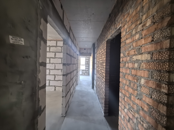 
   Продам 3-комнатную, 77 м², 23-я линия ул, 23

. Фото 10.