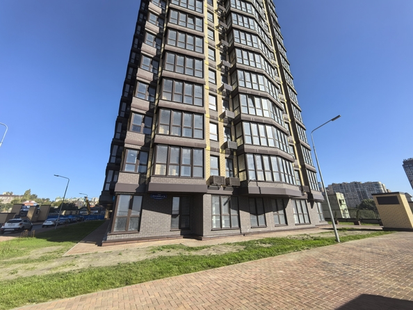 
   Продам 3-комнатную, 77 м², 23-я линия ул, 23

. Фото 14.