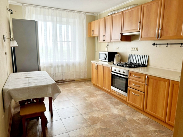 
   Продам 1-комнатную, 37 м², 11-я улица ул, 53

. Фото 6.