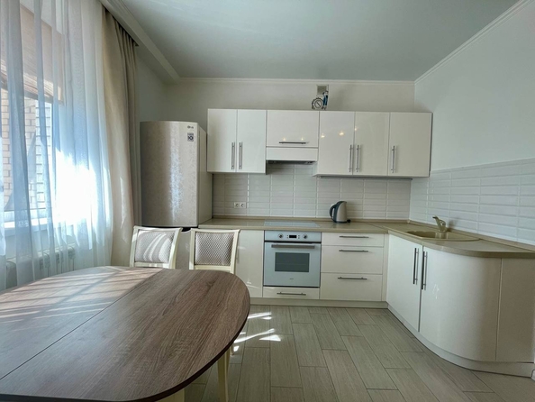 
   Продам 1-комнатную, 38 м², 2-я Володарского ул, 166/6

. Фото 15.
