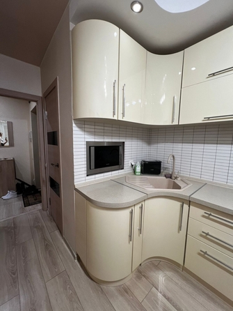 
   Продам 3-комнатную, 64 м², Комарова б-р, 11/3

. Фото 4.