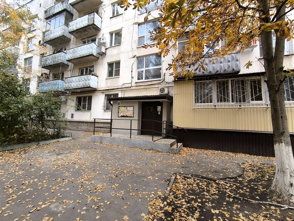 
   Продам 3-комнатную, 58.8 м², Тимошенко ул, 24

. Фото 1.