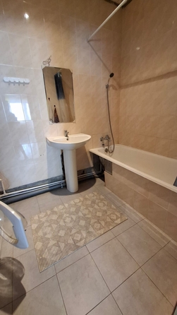 
  Продается 2-комн. квартира, 85 м², Комарова б-р, д. 16
. Фото 8.