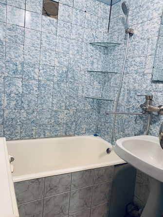 
  Продается 2-комн. квартира, 50 м², Жмайлова ул, д. 3
. Фото 7.