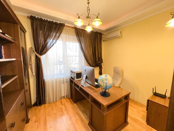 
  Продается дом, 325 м², поселок Янтарный
. Фото 11.
