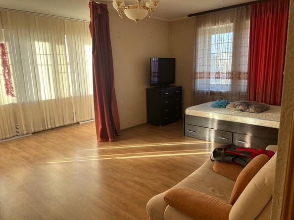 
  Продается 2-комн. квартира, 90 м², Серафимовича ул, д. 74
. Фото 1.