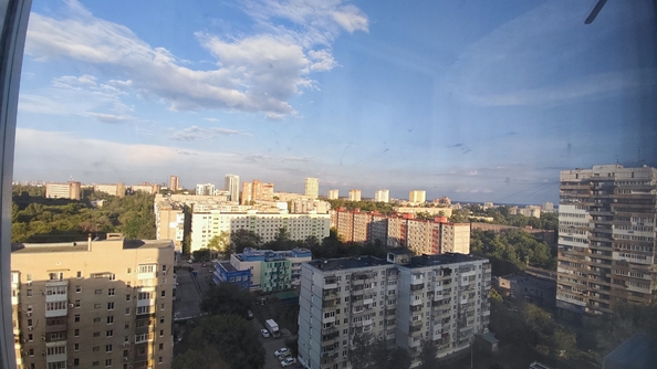 
  Продается 3-комн. квартира, 60 м², Жмайлова ул, д. 19
. Фото 12.