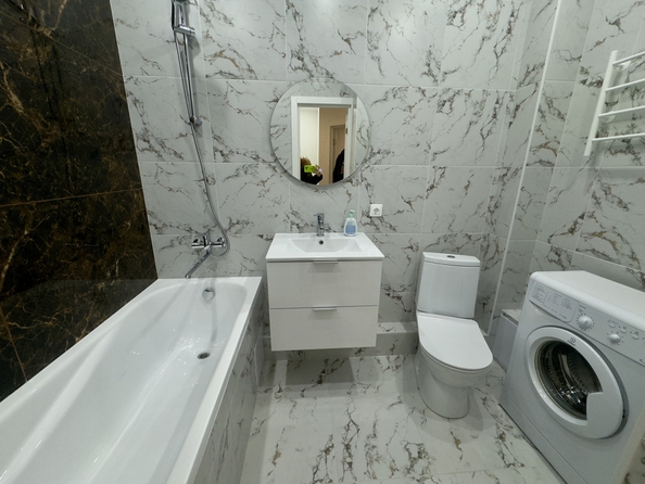 
  Продается 1-комн. квартира, 33 м², Берберовская ул, д. 24
. Фото 4.