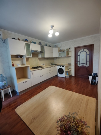 
  Продается 2-комн. квартира, 70 м², Извилистая ул, д. 7
. Фото 4.