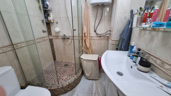 
  Продается 2-комн. квартира, 41 м², Жмайлова ул, д. 4/2
. Фото 19.