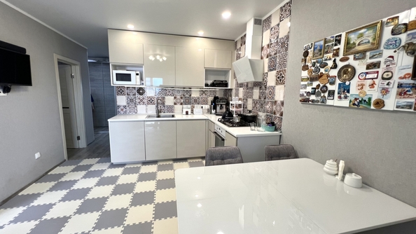 
  Продается 2-комн. квартира, 48.2 м², Половинко ул, д. 280/2
. Фото 1.
