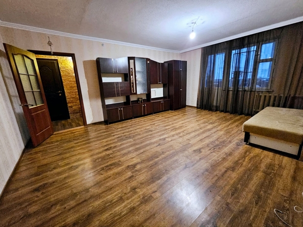
  Продается 3-комн. квартира, 70 м², Воровского ул, д. 11
. Фото 2.