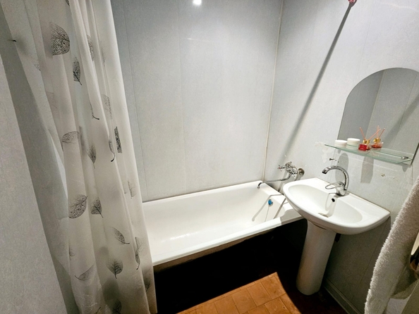 
  Продается 3-комн. квартира, 70 м², Воровского ул, д. 11
. Фото 9.