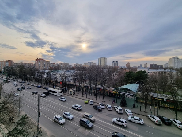 
  Продается 2-комн. квартира, 41.8 м², ЖК Кристалл 2
. Фото 7.