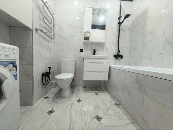 
  Продается 1-комн. квартира, 37.9 м², Берберовская ул, д. 32
. Фото 8.