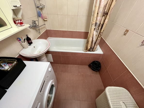 
  Продается 3-комн. квартира, 76 м², Коминтерна ул, д. 143
. Фото 2.