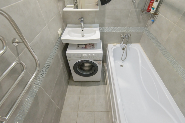 
  Продается 2-комн. квартира, 66 м², Богданова ул, д. 79
. Фото 7.