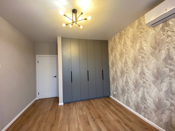 
  Продается 2-комн. квартира, 45 м², Жмайлова ул, д. 19а
. Фото 15.
