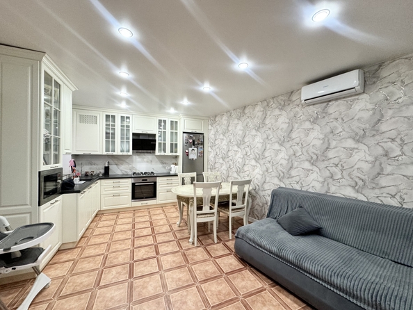 
  Продается дом, 140 м², Аксай
. Фото 1.