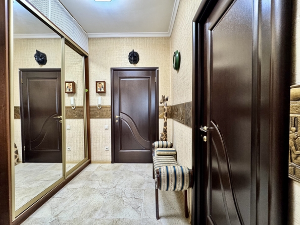 
  Продается 1-комн. квартира, 38.3 м², Благодатная ул, д. 241
. Фото 6.